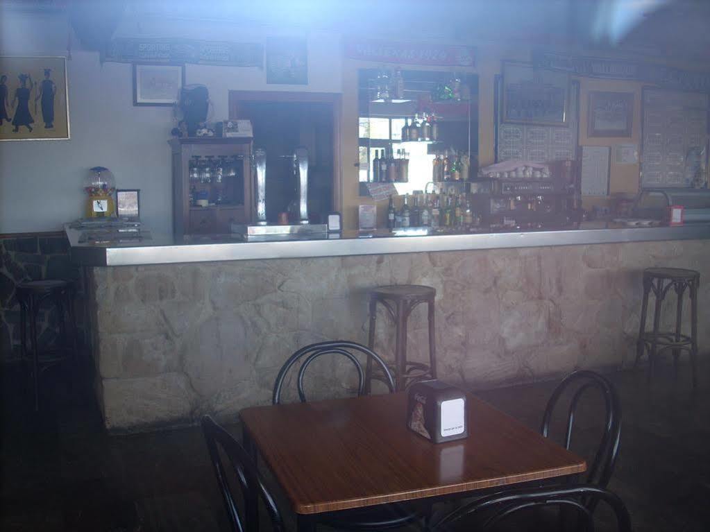 Hotel Corona De Castilla Villares de la Reina Екстер'єр фото