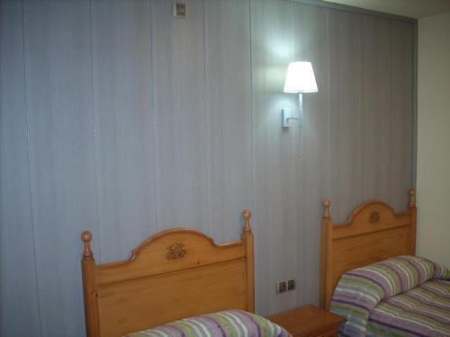 Hotel Corona De Castilla Villares de la Reina Екстер'єр фото